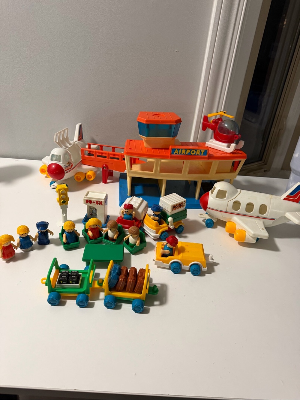 Vintage Li'l Playmates 1984 Airplane Airport with figures Toddler